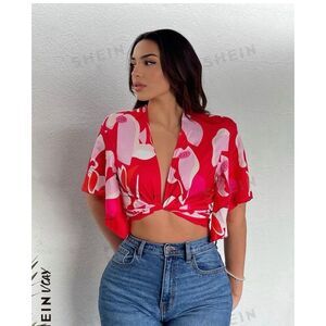 Summer Women's Red Geometric Twist Front Crop Blouse Size‎ large Valentine